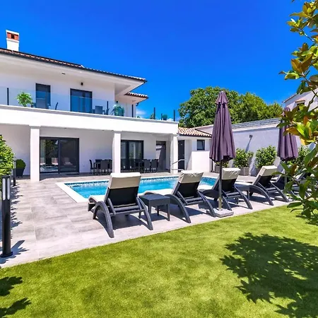 Villa Elodie Medulin Exterior photo